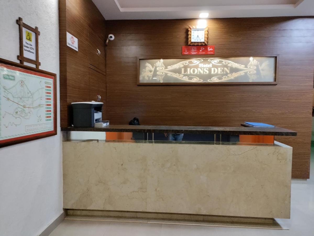 Hotel Lions Den 로나발라 외부 사진